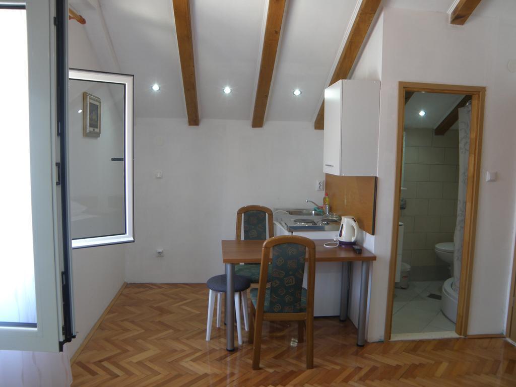 Apartman Kristina, Studio I Soba Primošten Exterior foto